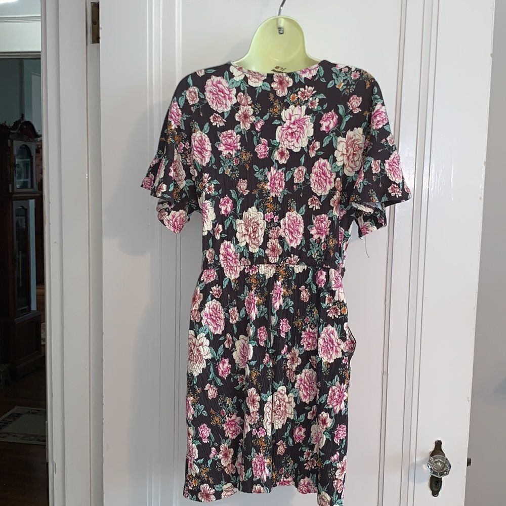 NWT Xhiliration crinkle cloth floral summer dress‎ - Picture 7 of 10